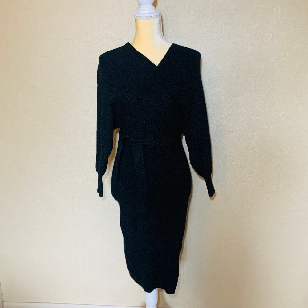 Black wrap-style sweater dress NWT with belt - Picture 2 of 6